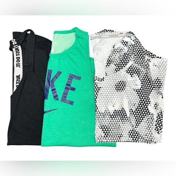 Nike Dri Fit Women’s Tank Top Bundle Size Small - Picture 7 of 7